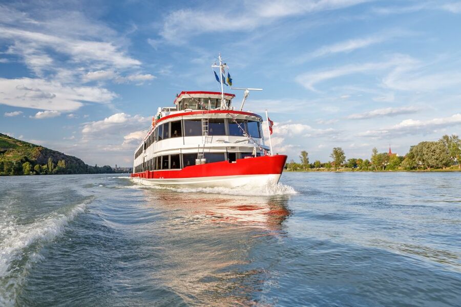 Krems: Wachau Valley River Cruise with 3-Course Meal - Starting at Welterbe Platz in Krems