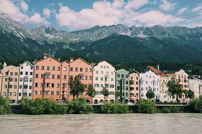 Linderhof palace from Innsbruck, drive and guide - What private transport is worth here