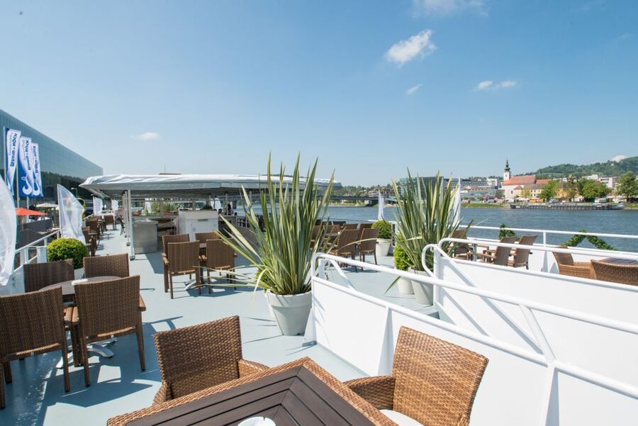 Linz: Harbor Cruise - Timing, weather, and comfort