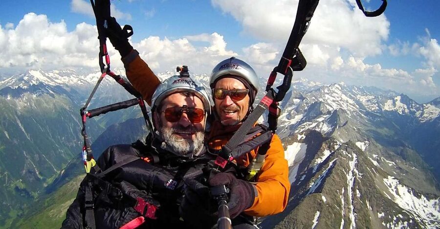 Mayrhofen: Paragliding Flight Experience Over Mountains - Safety briefing and final checks in Mayrhofen