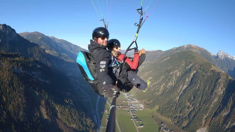 Mayrhofen: Private Paragliding Flight - All Levels - Freedom - Meeting the guide at Penkenbahn