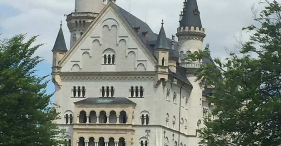 Munich: Neuschwanstein/Rothenburg/Eagle's Nest/Salzburg Trip - Is $441 per person good value?