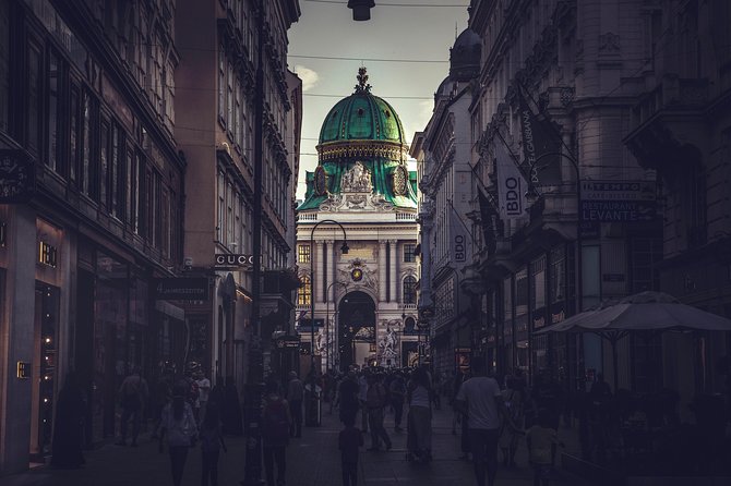 Mystery rally Vienna: The scary city - Altes Rathaus and Augustinerkirche