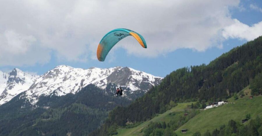 Neustift im Stubaital: Morning Paragliding Experience - The 10-minute Elfer lift ride