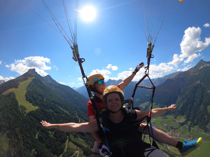 Neustift im Stubaital: Panoramic Tandem Paragliding Flight - The 10-minute cable-car ride to the launch area