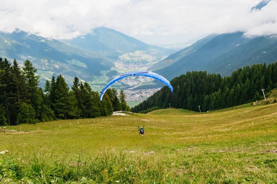 Neustift im Stubaital: Tandem Paragliding Flight - Gliding over the Stubai Valley