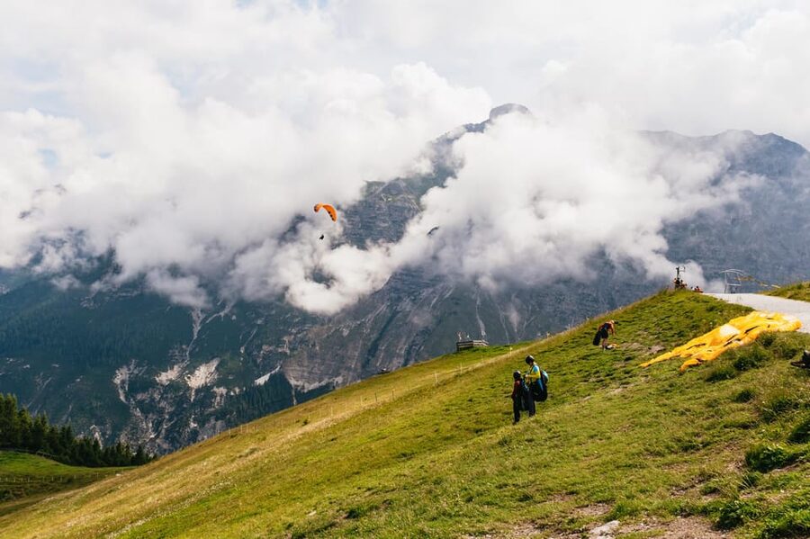 Neustift im Stubaital: Tandem Paragliding Flight - Weather is part of the plan