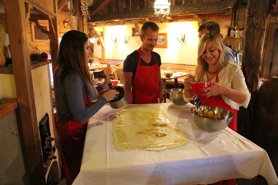 Original Sound of Music Tour & Edelweiss Cooking Class - Who will enjoy this six-hour day