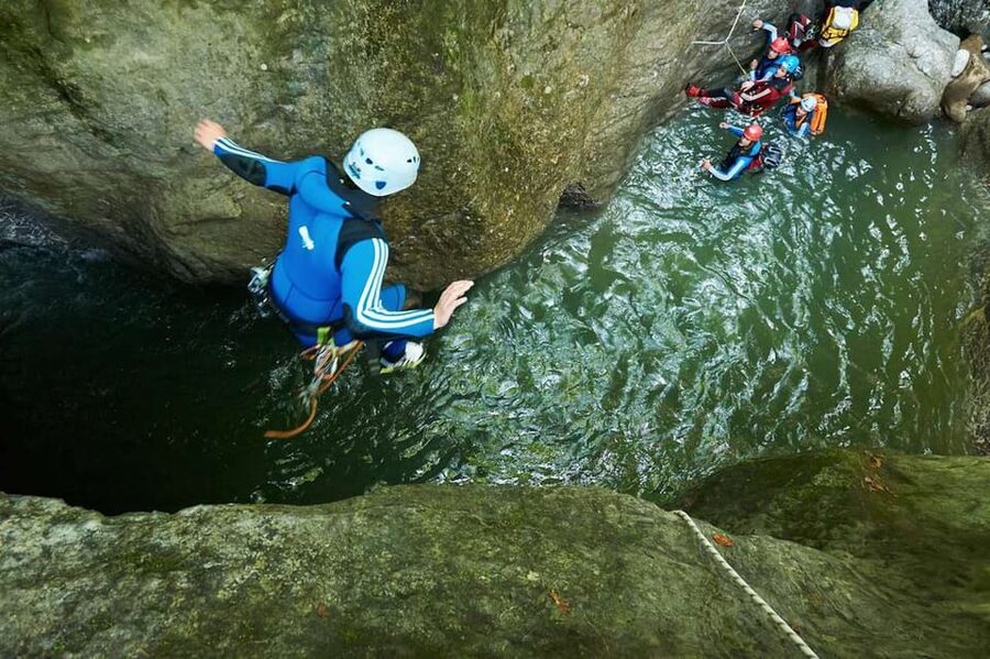 Ötztal: Beginners Canyoning Experience - The safety briefing and bridge descent