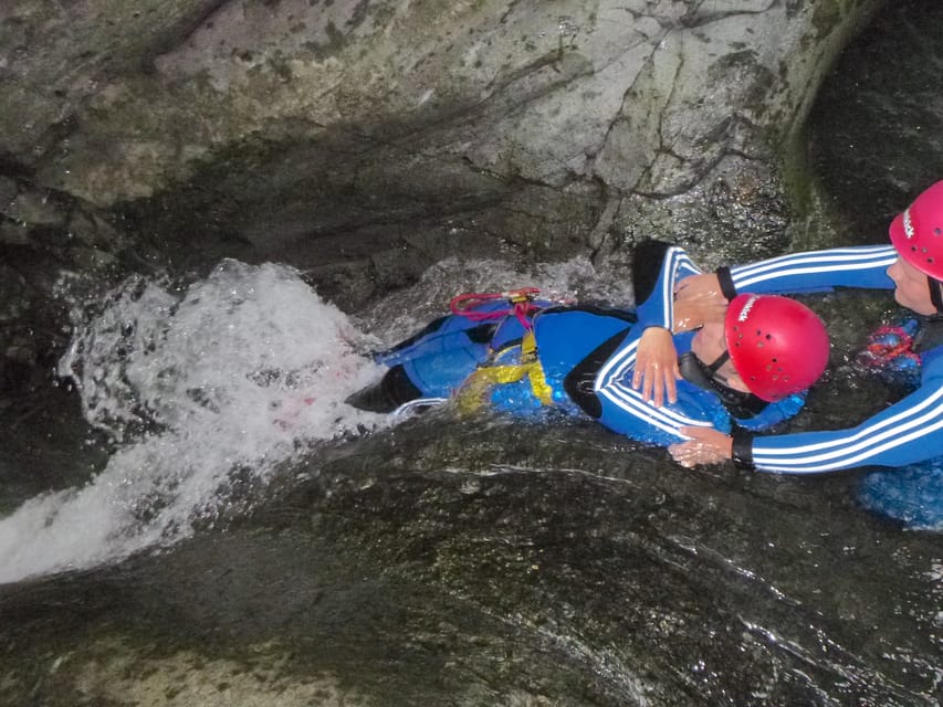 Ötztal: Obere Auerklamm Canyoning Tour for Beginners - Meeting the guides and getting equipped