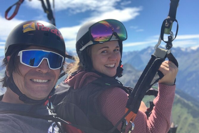 Paragliding & Tandemflüge with World Champion & Team, Stubaital - Sitting above the Stubai Valley