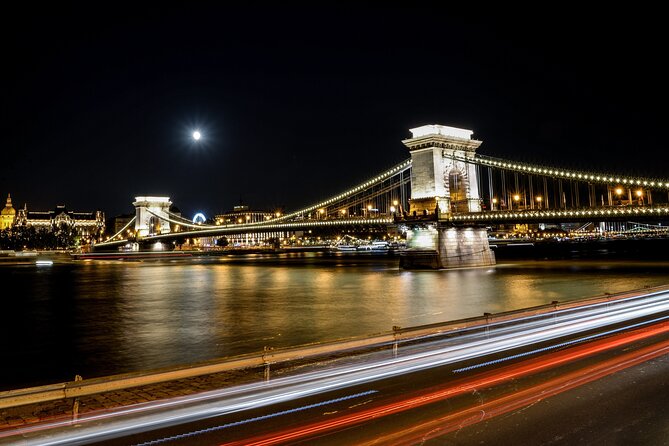 Private car or minivan transfer from Budapest to Vienna or back. - Choosing the car, van, and group size