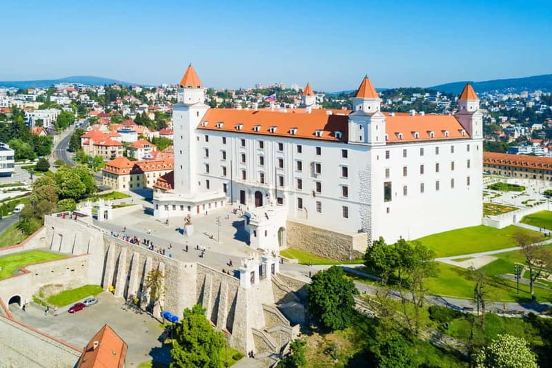 Private day trip: Budapest > Bratislava & Vienna, in English - Bratislava first: a small capital that suits a short stop
