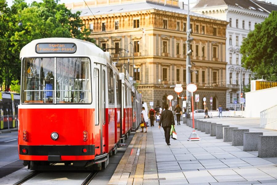 Private day trip from Budapest to Vienna and back - Lunch, coffee, and the value of unscheduled time