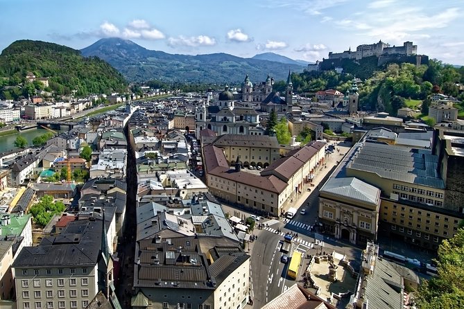 Private full day tour to Salzburg from Vienna with a local guide - Through the Vienna Woods and toward the lakes