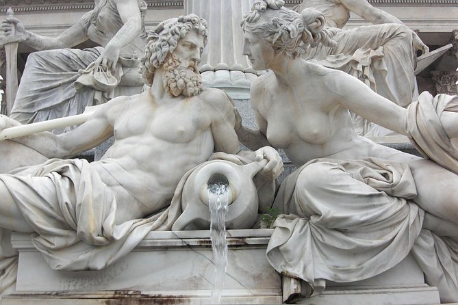 Private Introduction to Vienna Walking Tour - MuseumsQuartier and Maria Theresien Platz
