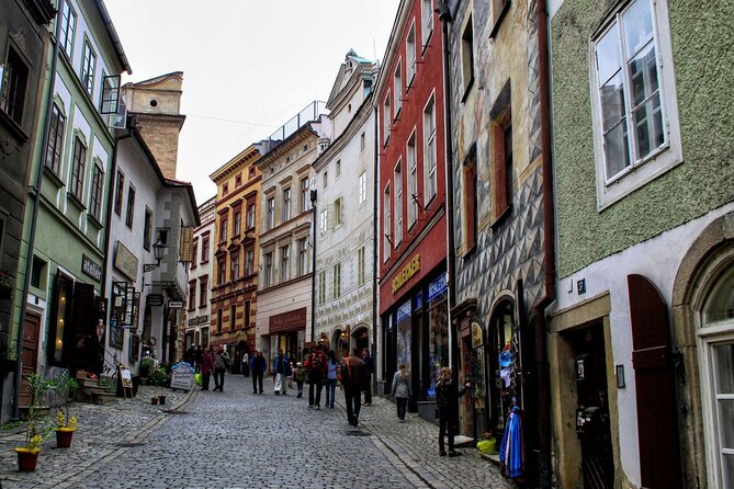 Private one way transfer from Cesky Krumlov to Vienna - Arriving in Vienna Without a Station Transfer