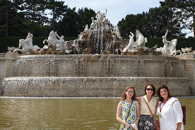 Private Schönbrunn Palace and Gardens Tour - Meeting at Schönbrunn without a scramble