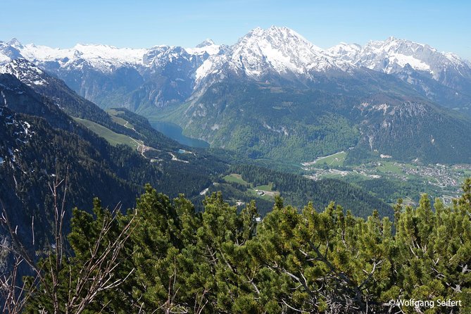 Private Tour: Austrian Lakes and Mountains Tour from Salzburg - What the guides add to the experience