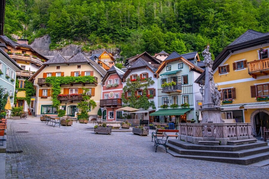 Private tour from Vienna to Hallstatt, Skywalk & Salt Mine - What the $471 price really buys you