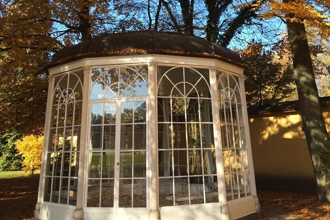 Private Tour The hills are alive: a tour to locations of the Sound of music film - Hellbrunn Palace and the famous gazebo