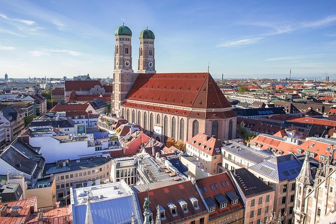 Private Transfer from Salzburg to Munich with 2 hours for sightseeing - Who should book this transfer?