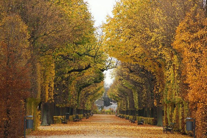 Private transfer from Salzburg to Vienna, 2 hours for sightseeing - Melk offers the best route-friendly sightseeing