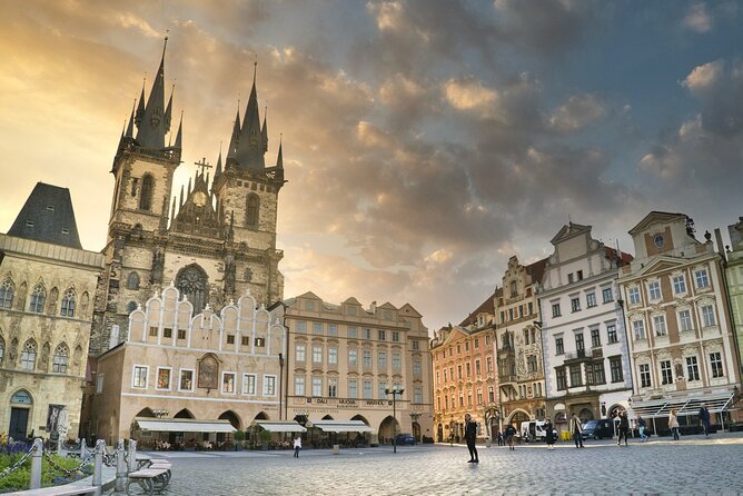 Private Transfer from Vienna to Prague with Stop in Hluboká or Český Krumlov - Leaving Vienna With Your Luggage Safely Stowed