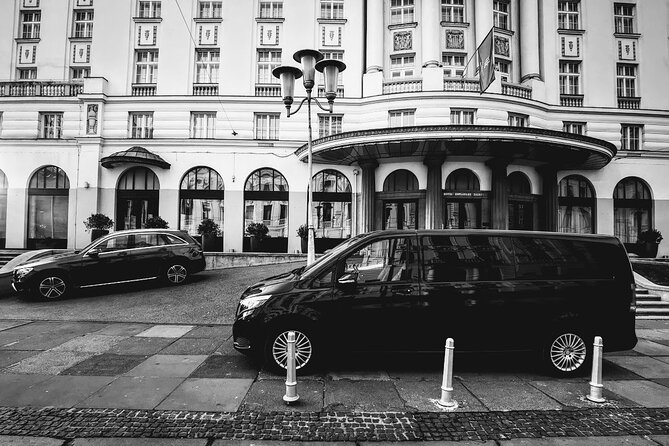 Private transfer from Zagreb - Vienna or Vienna - Zagreb - Varaždin and Trakošćan for a Croatian start