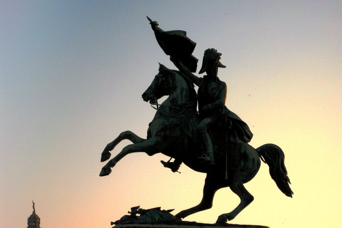 Private Vienna Evening Walk — Orientation for Your First Night - The Hofburg’s courtyards and imperial scale