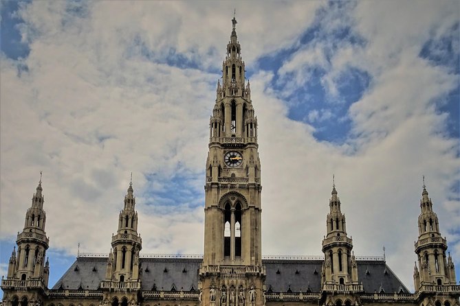 Private Vienna Evening Walk — Orientation for Your First Night - Heldenplatz and the difficult parts of Vienna’s past
