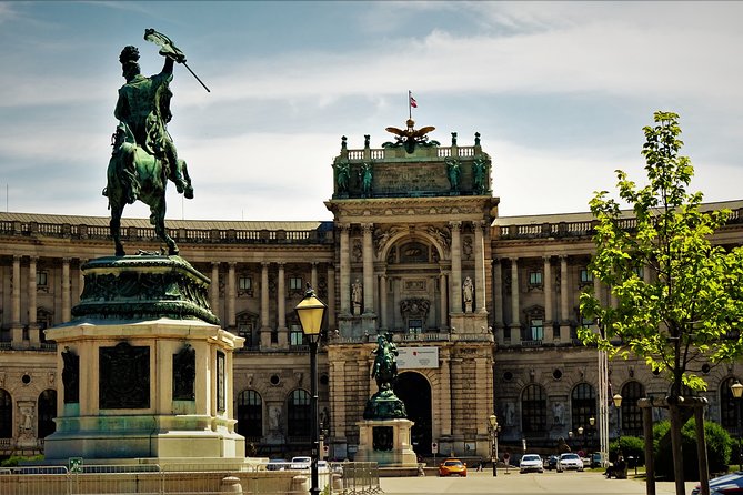 Private Vienna Highlights History Walk — WWII and Post War Vienna - The Ringstraße, tram ride, and Burggarten