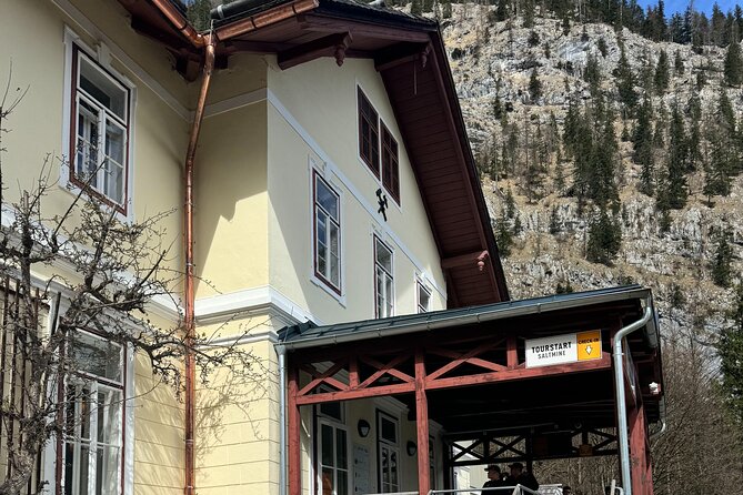 Public 6 hour tour to Hallstatt from Salzburg - The small-group advantage