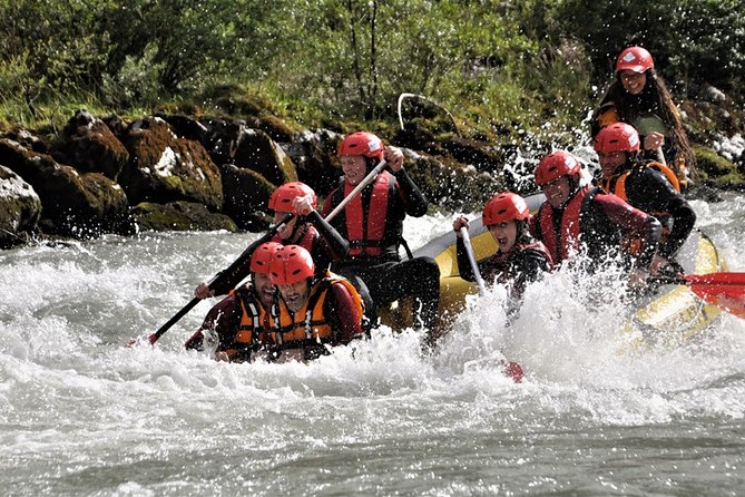 Rafting in Salzach with a state-certified raft guide - Final rapids before the exit