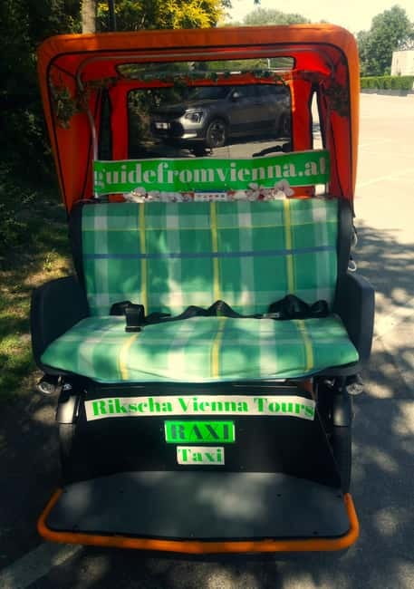 RAXI (Electric Rickshaw) Vienna Tours with two options - Comfort in cool weather, and the limits of the vehicle