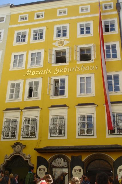 Salzburg 2.5-Hour Walking Tour: Mozart, Old Town & More - Crossing the river from Salzburg’s New Town
