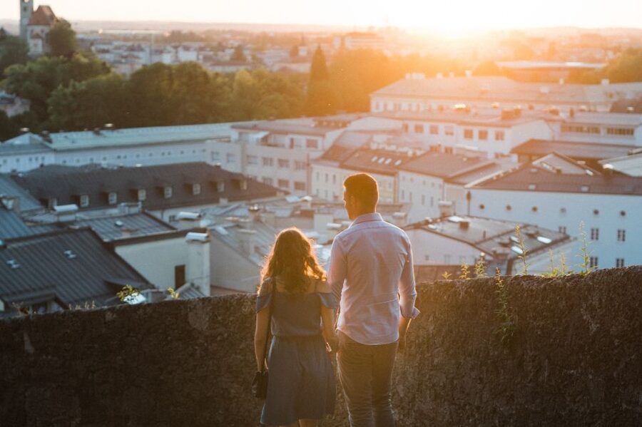 Salzburg: 2-Hour Guided Walking Tour with a Photographer - What the photography service is worth
