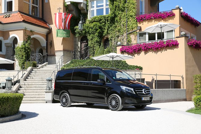Salzburg Airport Private Arrival Transfer - Meet-and-greet service after a delayed flight