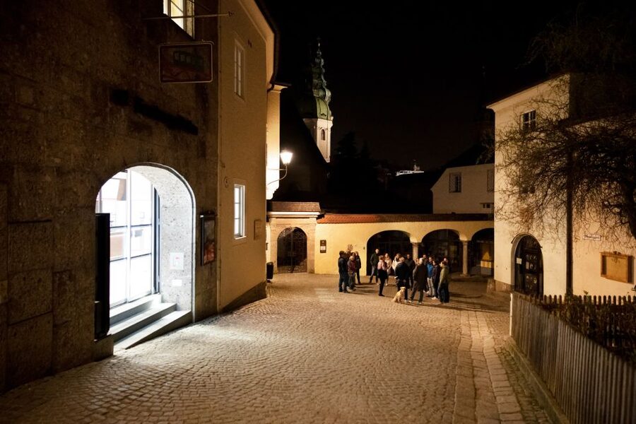 Salzburg: Dark History Tour - Humor without losing the serious side