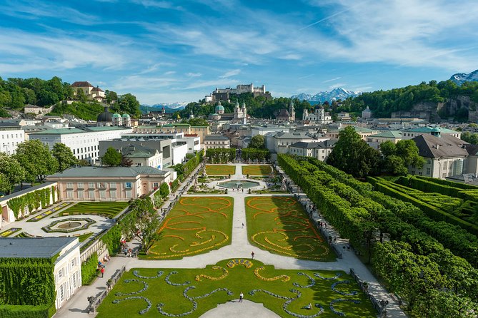 Salzburg Food Tasting Tour: delicious & fun - Universitätsplatz is the market stop