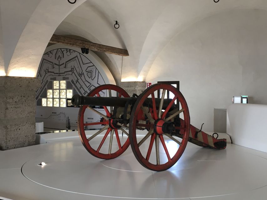 Salzburg: Hohensalzburg Fortress Admission Ticket - The Prince’s Chambers and Gothic detail
