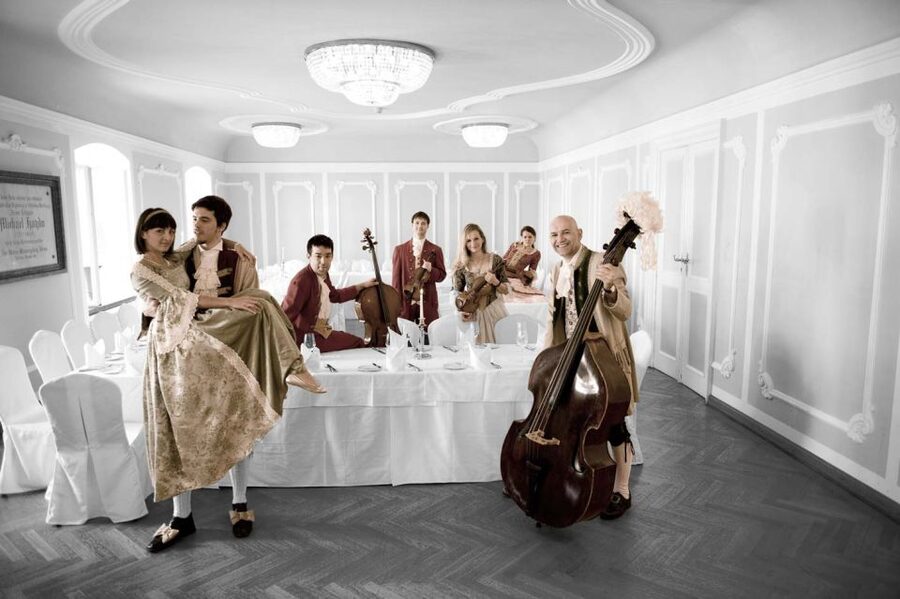 Salzburg: Mozart Concert with Dinner - What happens during the 150-minute evening