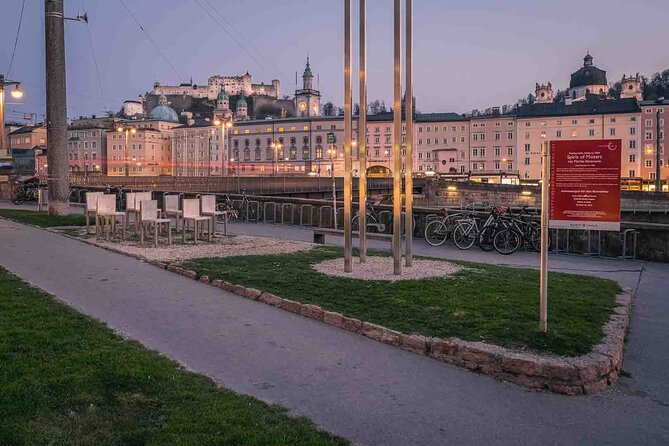 Salzburg Oldtown: Sightseeing Walking Tour with Licensed Local Guide - Residenzplatz and Mozartplatz