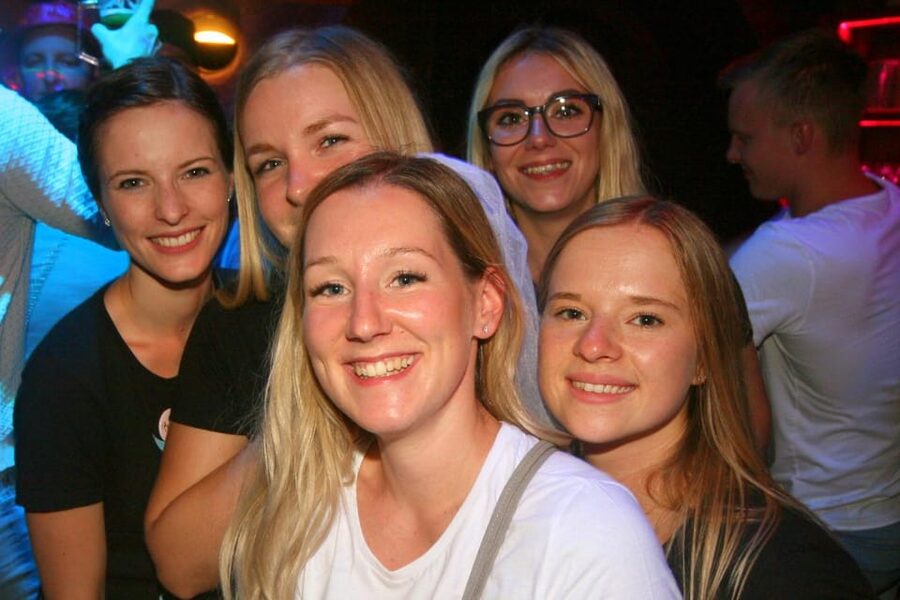 Salzburg: Pubcrawl Tour through best Bars and Clubs in Town - Key things to know before booking