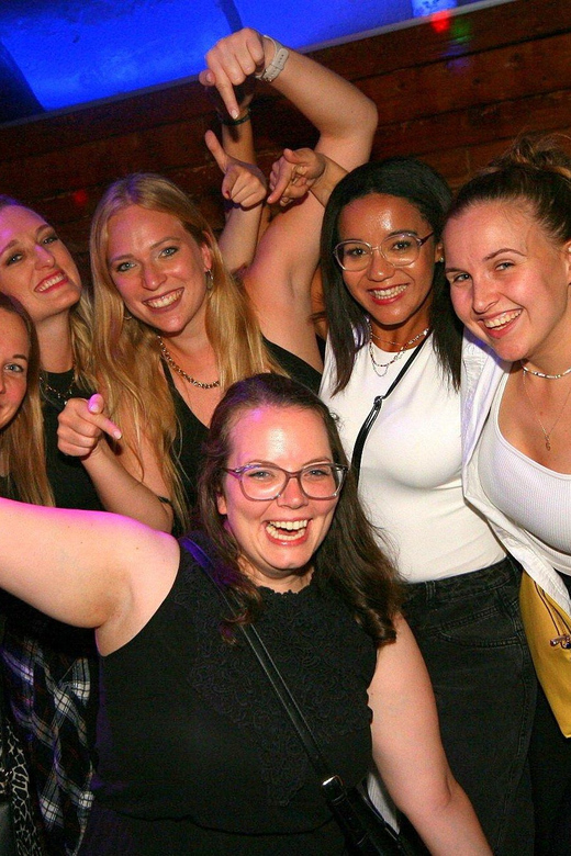 Salzburg: Pubcrawl Tour through best Bars and Clubs in Town - Should you book the Salzburg pub crawl?