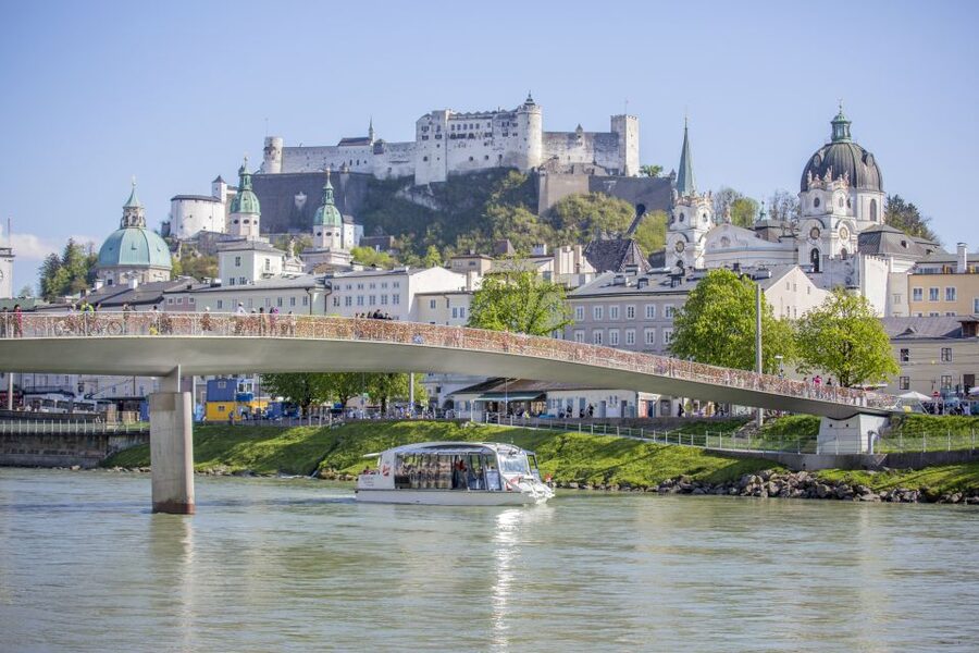Salzburg: River Cruise, Dinner & Fortress Concert - The 40-minute Salzach River cruise