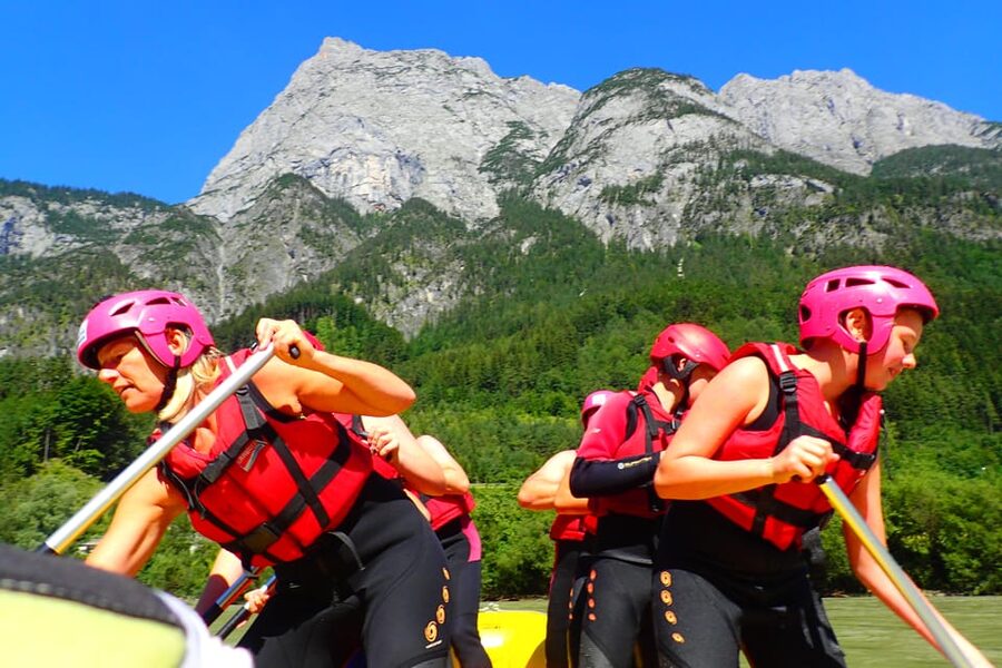Salzburg: River Rafting Trip for Beginners - Ten kilometers of river, sandbanks, and splashes
