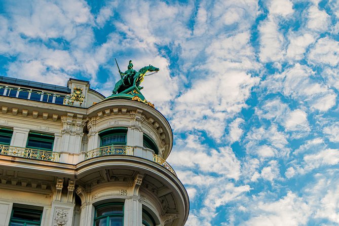 Salzburg to Vienna, Private Transfer, 2h of Sightseeing, Local Driver, English - Why this transfer can beat the train