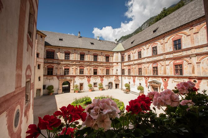 Schloss Tratzberg – Hörspielführung - Who will enjoy this castle most