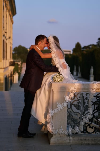 Schönbrunn Palace Private Photoshooting tour - The palace garden and Gloriette area